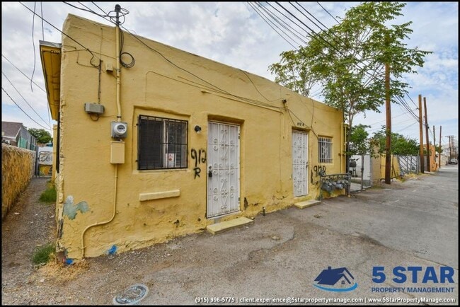 908 Park St in El Paso, TX - Building Photo - Building Photo
