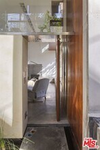 615 Woodlawn Ave in Los Angeles, CA - Foto de edificio - Building Photo