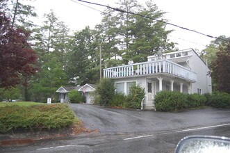 Rest a While Rental Village in Hendersonville, NC - Foto de edificio - Building Photo