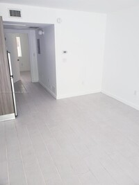 740 Meridian Ave in Miami Beach, FL - Building Photo - Building Photo