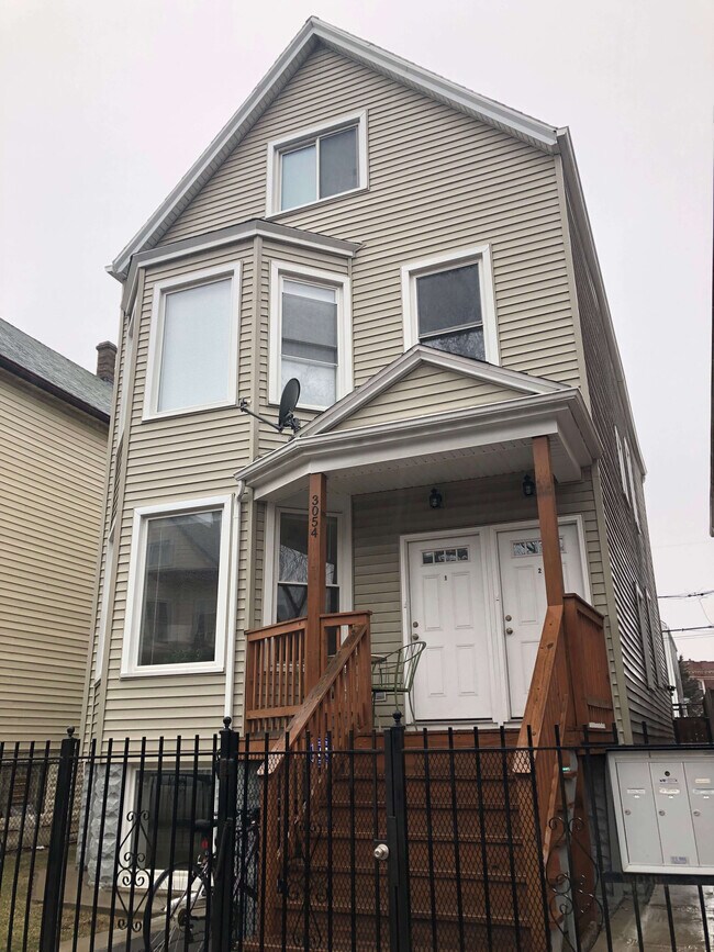 3054 N Avers Ave, Unit 1