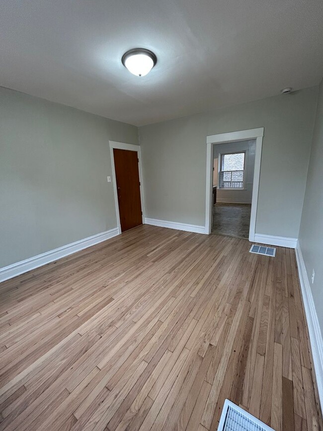 1121 N Kildare Ave in Chicago, IL - Building Photo - Building Photo