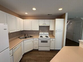 8419 Southgate Commons Dr in Charlotte, NC - Building Photo - Building Photo