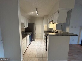 1539 Lincoln Way in McLean, VA - Building Photo