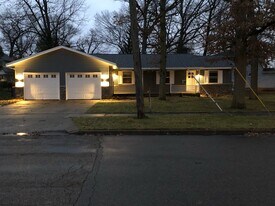 806 Northlawn St NE, Unit 806 in Grand Rapids, MI - Building Photo