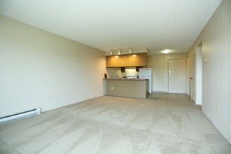 Cedar Green Apartments in Spokane, WA - Building Photo - Interior Photo