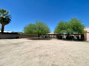 1635 E Hedrick Dr in Tucson, AZ - Building Photo - Building Photo