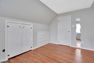 706 Chestnut St in Roselle, NJ - Building Photo - Building Photo