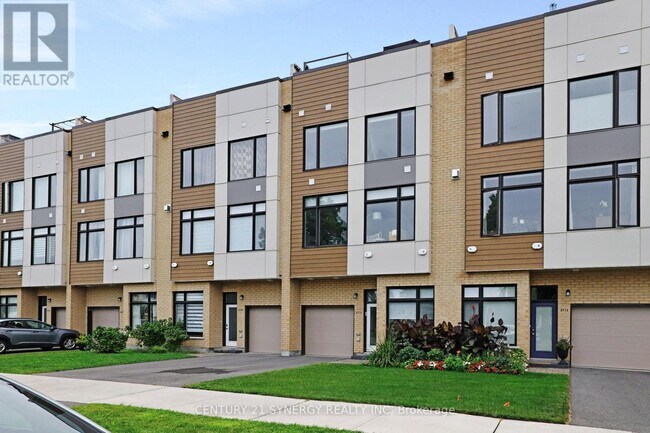 2710 Draper Ave in Ottawa, ON - Building Photo - Building Photo