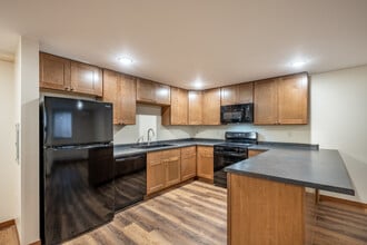 610 Gray St Apartments in Eau Claire, WI - Foto de edificio - Interior Photo