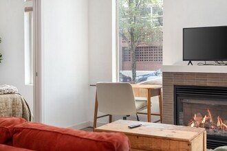 1607 NW Davis St in Portland, OR - Building Photo - Building Photo