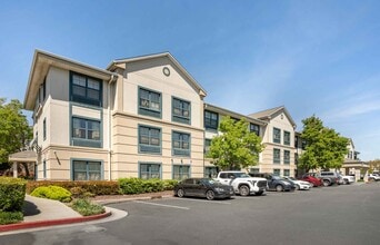 Furnished Studio-Richmond - Hilltop Mall in Richmond, CA - Building Photo - Building Photo