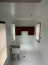 15494 Dixie in Redford, MI - Building Photo - Building Photo