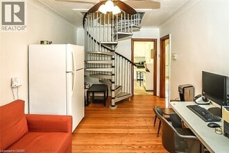 9 Gary Ave in Hamilton, ON - Building Photo - Building Photo