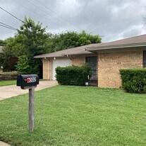 6302 Peggy Dr in Fort Worth, TX - Building Photo