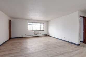 English Meadows Apartments in Fond du Lac, WI - Foto de edificio - Interior Photo