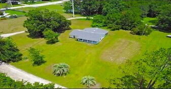 280 Bosco Blvd in Middleburg, FL - Building Photo