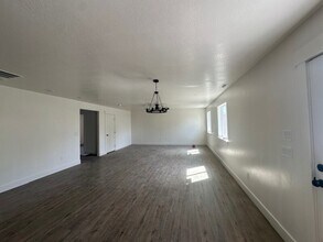 5955 W 14400 N in Garland, UT - Foto de edificio - Building Photo