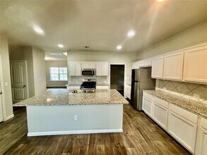 1905 Alamo Heights Ave in Austin, TX - Building Photo - Building Photo