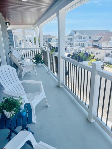 19 N Wyoming Ave, Unit 206 in Ventnor City, NJ - Building Photo - Building Photo