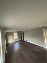 968 Oak St in East Hartford, CT - Building Photo - Building Photo