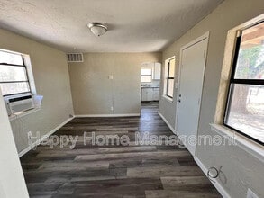 1113 Aztec Rd NW in Albuquerque, NM - Building Photo - Building Photo