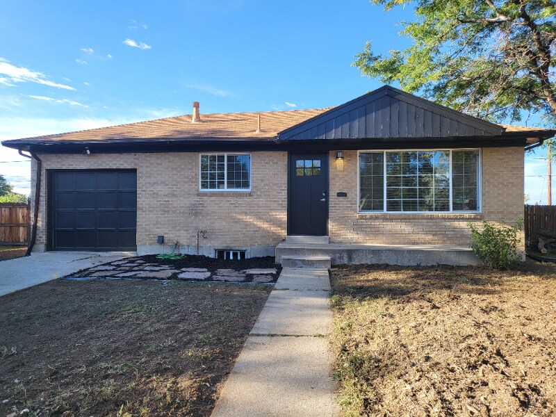 1741 E 105th Pl in Northglenn, CO - Building Photo