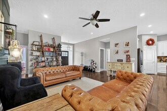 2110 S Herron Dr in Nampa, ID - Building Photo - Building Photo