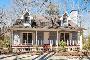 1571 Larkwood Dr in Canton, GA - Building Photo