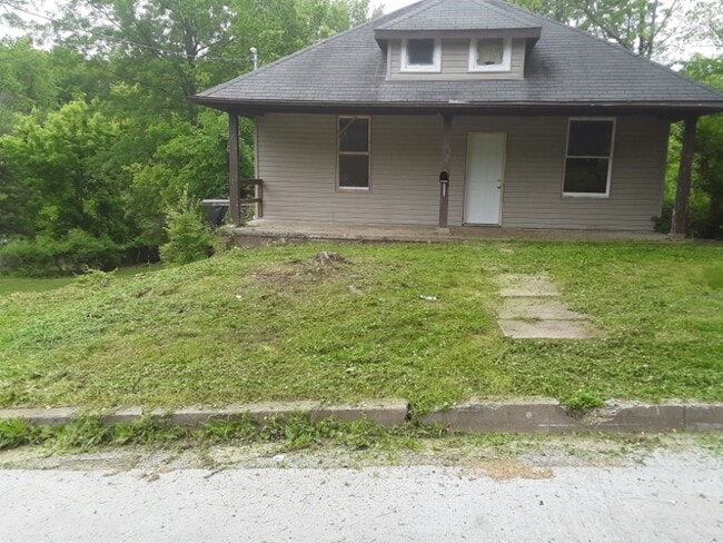 property at 1122 Madeline St