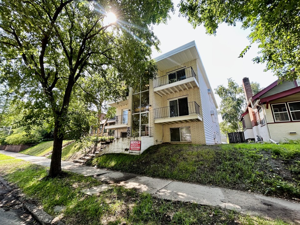 Grand Ave Apartments | 1892 in St. Paul, MN - Building Photo