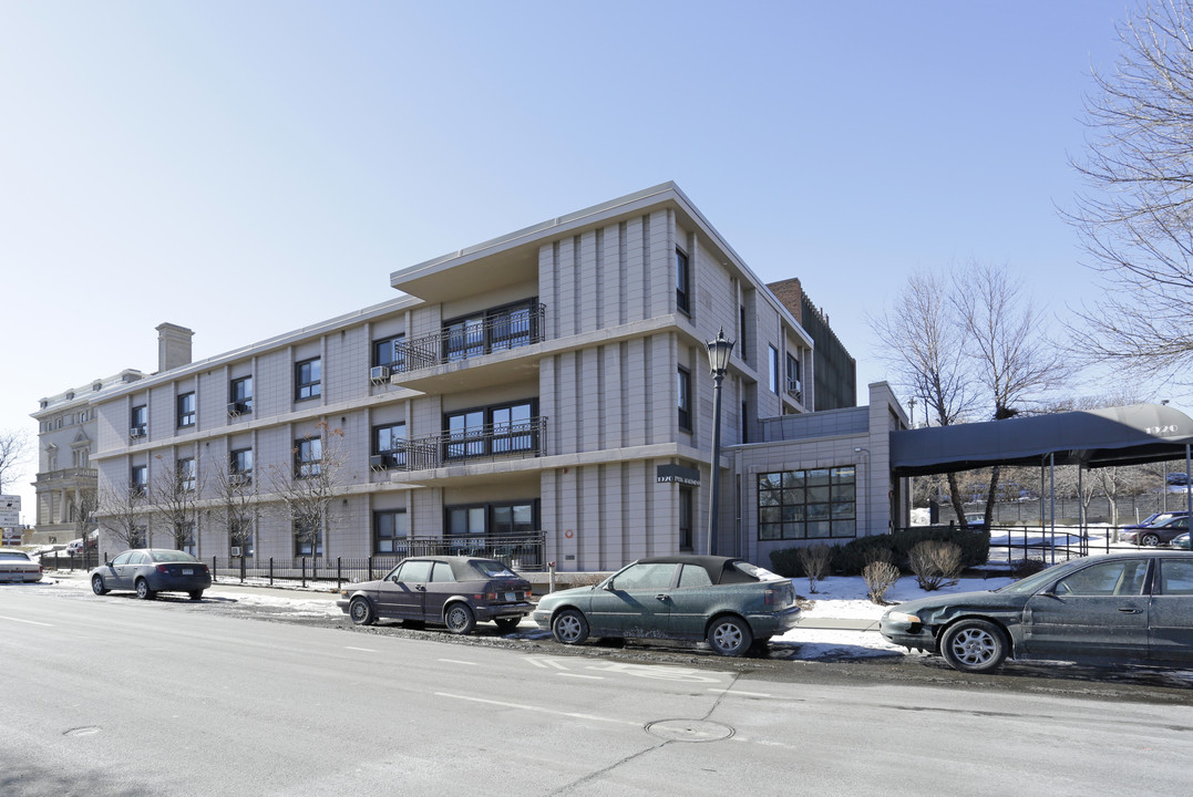 Lydia Apartments in Minneapolis, MN - Building Photo