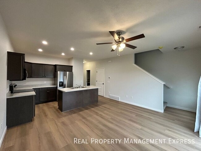 property at 9636 Tunis Dr