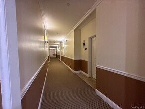 77 Quaker Ave in Cornwall, NY - Building Photo - Building Photo