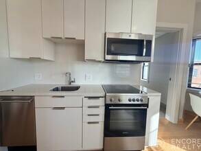 115 Mt Auburn St in Cambridge, MA - Foto de edificio - Building Photo