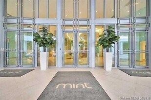 92 SW 3rd St, Unit 3310 in Miami, FL - Building Photo