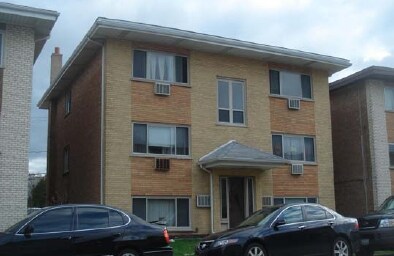 8259 W O'Connor Dr in River Grove, IL - Foto de edificio - Building Photo
