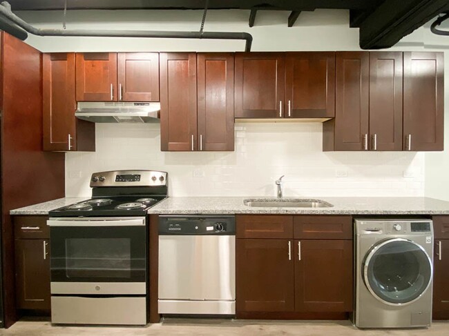 730 St Johns Ave in Highland Park, IL - Building Photo - Building Photo