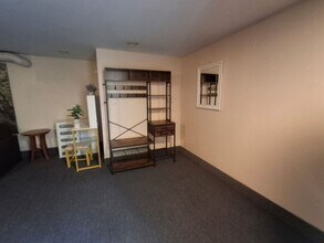 829 NW Market St in Seattle, WA - Building Photo - Building Photo