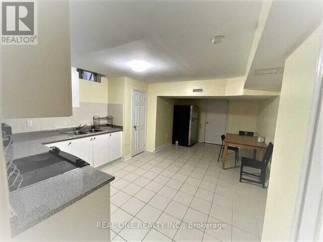 226 Helen Ave in Markham, ON - Building Photo - Building Photo