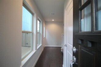 11917 Oakmont Valley Trace in Houston, TX - Foto de edificio - Building Photo