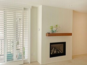 555 Esplanade in Redondo Beach, CA - Building Photo - Building Photo