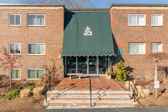 Charles Court East in Needham, MA - Building Photo - Building Photo