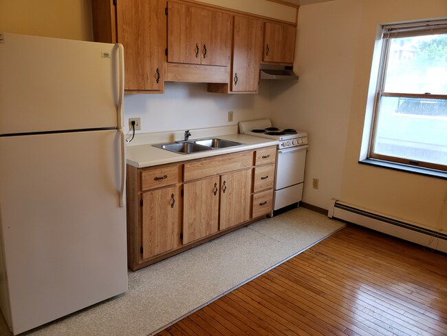 123 W Nittany Ave in State College, PA - Building Photo - Building Photo
