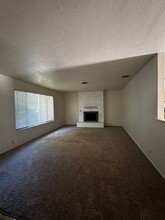 2068 Glengary Dr in Redding, CA - Building Photo - Building Photo