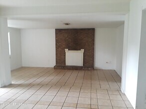 5174 Admiral Dr in Jacksonville, FL - Building Photo - Building Photo