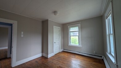 472 Burgess St in Berlin, NH - Building Photo - Building Photo