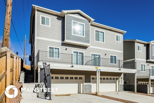 property at 890 Promontory Rock Grv