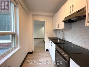 600 Eglinton Ave W in Toronto, ON - Building Photo - Building Photo