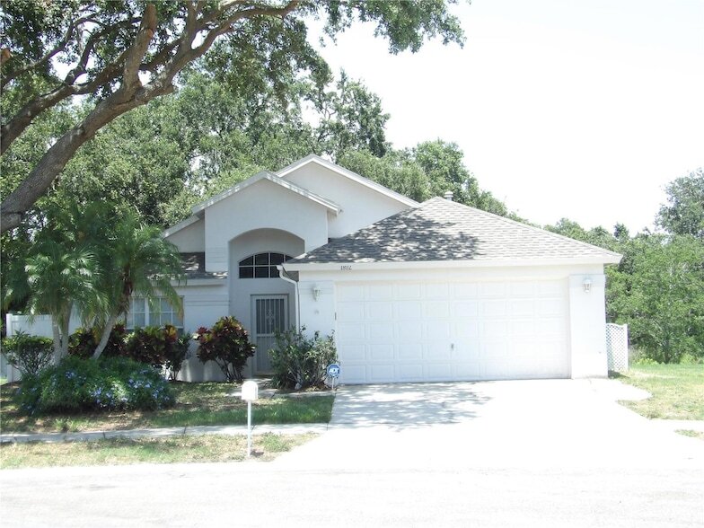 1802 Durkee Pl, Unit 3040-1 in Brandon, FL - Building Photo